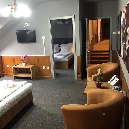 Svajci Lak Panzio Bed & Breakfast Nyiregyhaza Luaran gambar